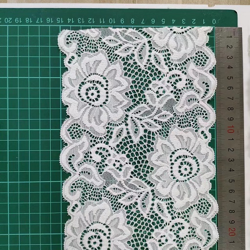 스트레치 레이스와 비스트레치 레이스는 어떻게 분류되나요?